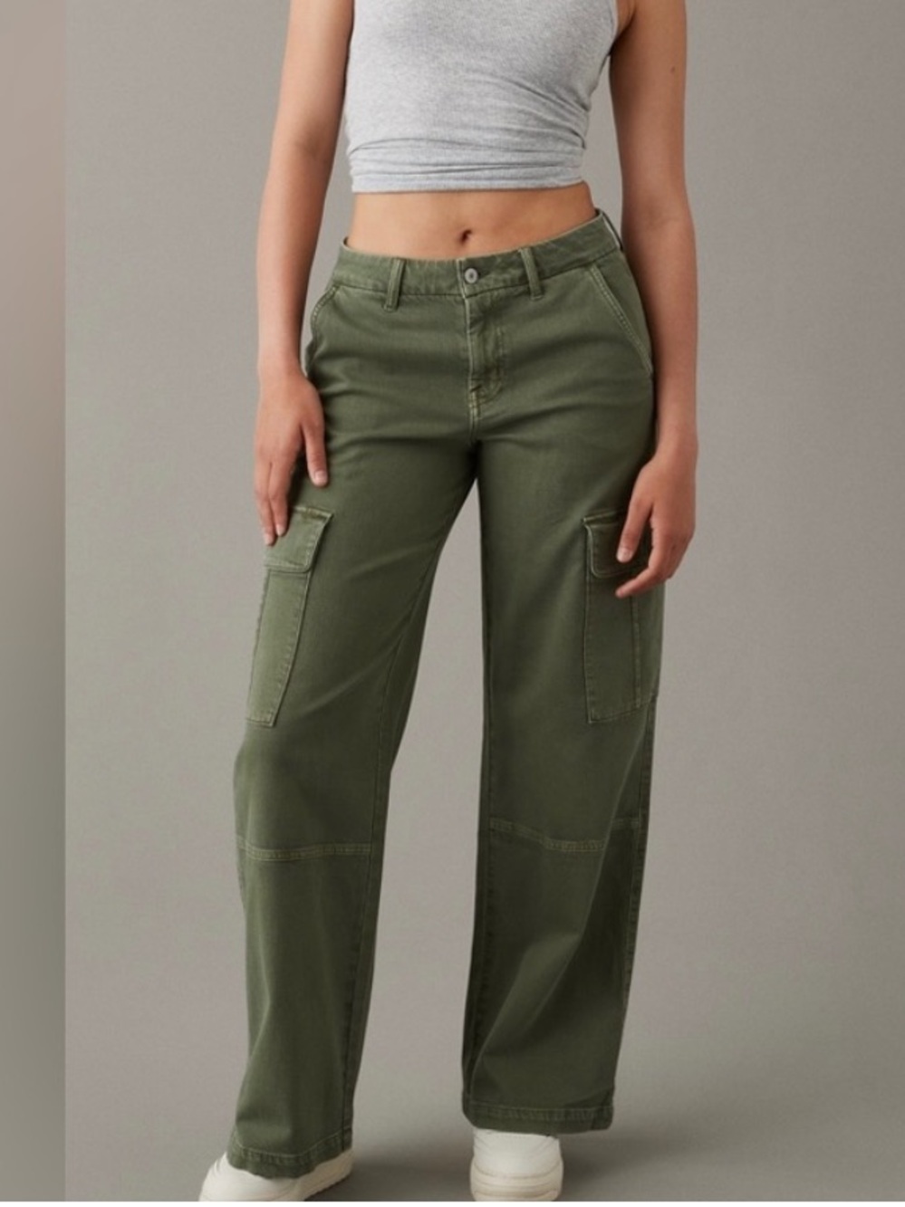 of American Eagle olive green baggy wide-leg cargo pants